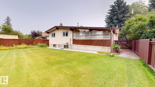 3536 105A Street Nw, Edmonton, AB - Outdoor