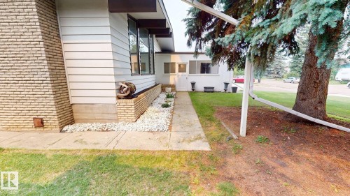 3536 105A Street Nw, Edmonton, AB - Outdoor