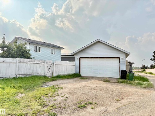325 Kline Crescent Nw, Edmonton, AB - Outdoor