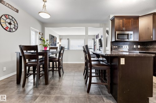 7915 22 Avenue Sw, Edmonton, AB - Indoor Photo Showing Dining Room