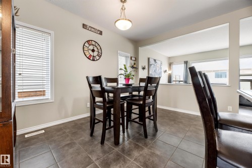 7915 22 Avenue Sw, Edmonton, AB - Indoor Photo Showing Dining Room