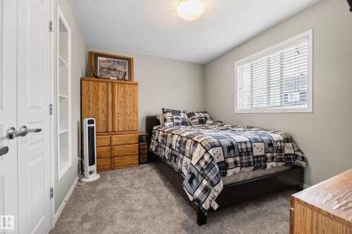 7915 22 Avenue Sw, Edmonton, AB - Indoor Photo Showing Bedroom