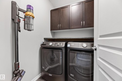 7915 22 Avenue Sw, Edmonton, AB - Indoor Photo Showing Laundry Room