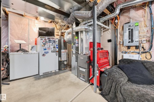 7915 22 Avenue Sw, Edmonton, AB - Indoor Photo Showing Basement