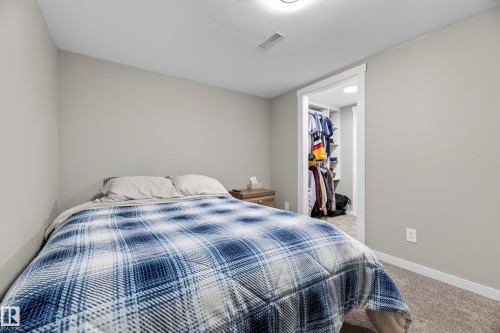 7915 22 Avenue Sw, Edmonton, AB - Indoor Photo Showing Bedroom
