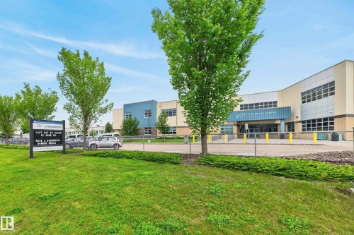 7915 22 Avenue Sw, Edmonton, AB - Outdoor