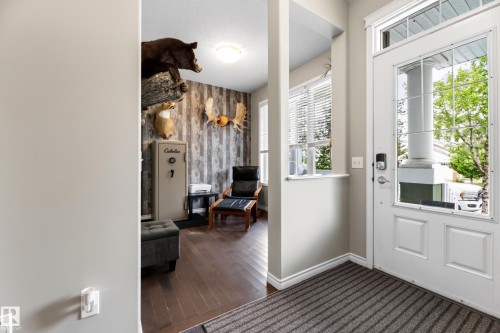 7915 22 Avenue Sw, Edmonton, AB - Indoor Photo Showing Other Room