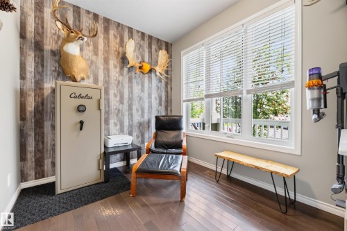 7915 22 Avenue Sw, Edmonton, AB - Indoor Photo Showing Other Room