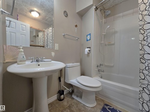9201 153 Street Nw, Edmonton, AB - Indoor Photo Showing Bathroom