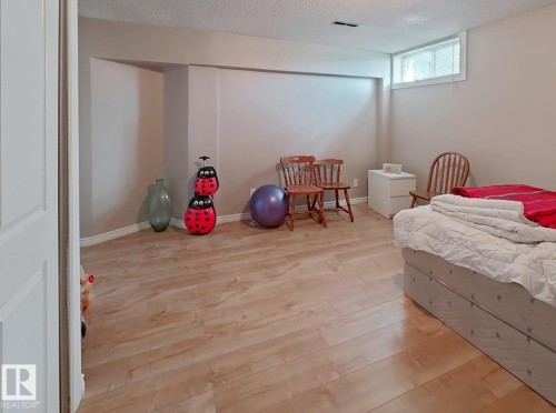9201 153 Street Nw, Edmonton, AB - Indoor Photo Showing Bedroom