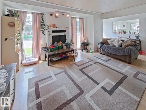 9201 153 Street Nw, Edmonton, AB - Indoor