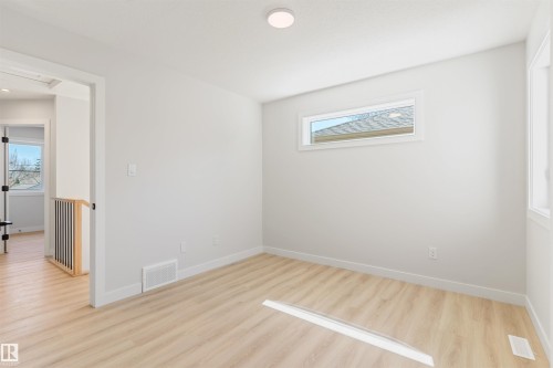 11229 96 Street Nw, Edmonton, AB - Indoor Photo Showing Other Room