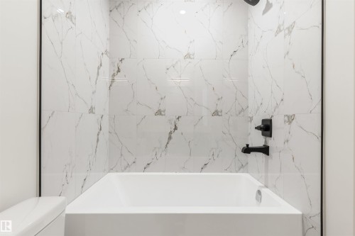 11229 96 Street Nw, Edmonton, AB - Indoor Photo Showing Bathroom