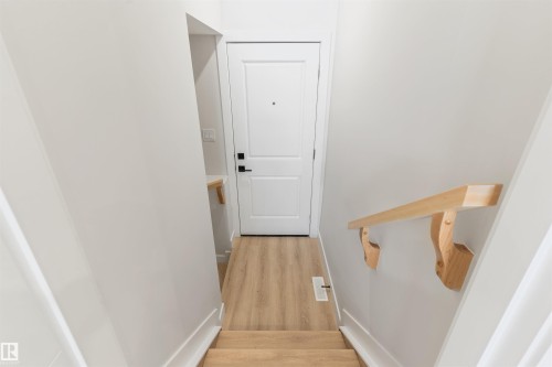 11229 96 Street Nw, Edmonton, AB - Indoor Photo Showing Other Room
