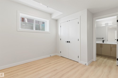 11229 96 Street Nw, Edmonton, AB - Indoor Photo Showing Other Room