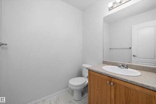 161 Rue Magnan, Beaumont, AB - Indoor Photo Showing Bathroom