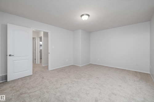 161 Rue Magnan, Beaumont, AB - Indoor Photo Showing Other Room