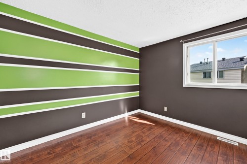14630 52 Street Nw, Edmonton, AB - Indoor Photo Showing Other Room