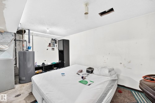 14630 52 Street Nw, Edmonton, AB - Indoor Photo Showing Bedroom