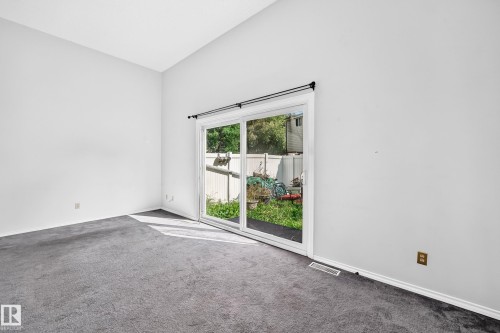 14630 52 Street Nw, Edmonton, AB - Indoor Photo Showing Other Room
