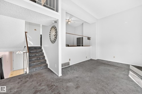 14630 52 Street Nw, Edmonton, AB - Indoor Photo Showing Other Room
