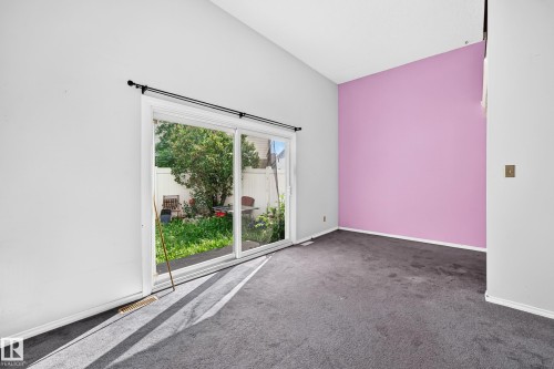14630 52 Street Nw, Edmonton, AB - Indoor Photo Showing Other Room