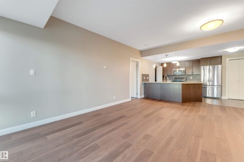 #807 10055 118 St Nw, Edmonton, AB - Indoor Photo Showing Kitchen