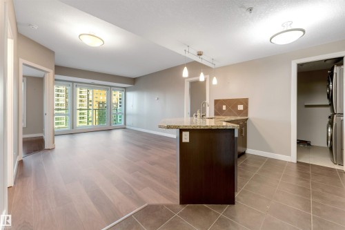 #807 10055 118 St Nw, Edmonton, AB - Indoor Photo Showing Kitchen