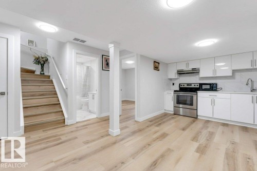 7017 54 Avenue, Beaumont, AB - Indoor Photo Showing Kitchen