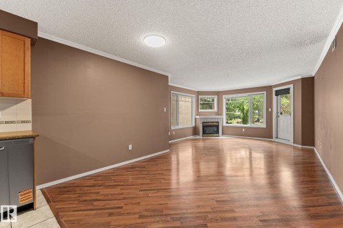 #203 8909 100 St Nw, Edmonton, AB - Indoor