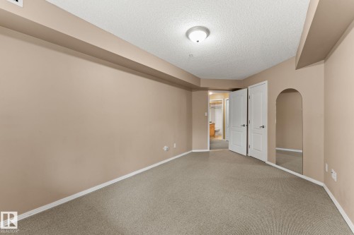 #203 8909 100 St Nw, Edmonton, AB - Indoor Photo Showing Other Room