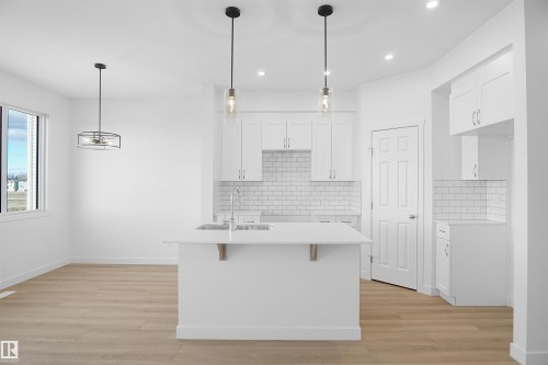 2128 210 Street Nw, Edmonton, AB - Indoor Photo Showing Kitchen With Upgraded Kitchen