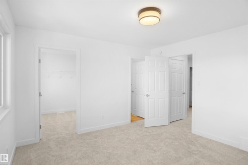 2128 210 Street Nw, Edmonton, AB - Indoor Photo Showing Other Room
