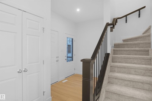 2128 210 Street Nw, Edmonton, AB - Indoor Photo Showing Other Room