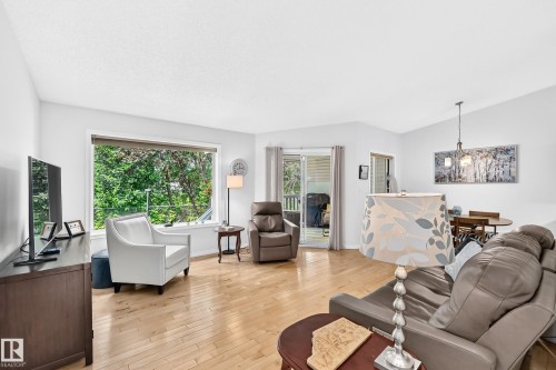 #20 9704 165 St Nw, Edmonton, AB - Indoor Photo Showing Living Room