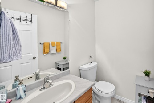 #20 9704 165 St Nw, Edmonton, AB - Indoor Photo Showing Bathroom