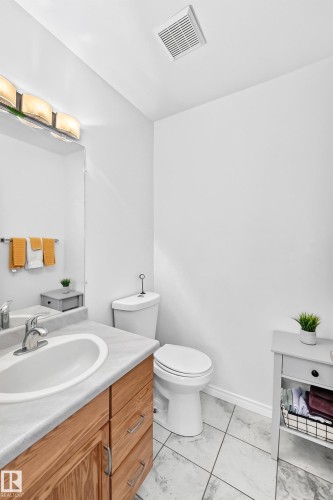 #20 9704 165 St Nw, Edmonton, AB - Indoor Photo Showing Bathroom