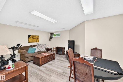#20 9704 165 St Nw, Edmonton, AB - Indoor Photo Showing Office