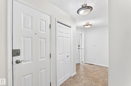 #20 9704 165 St Nw, Edmonton, AB - Indoor Photo Showing Other Room