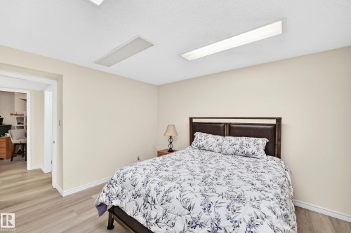 #20 9704 165 St Nw, Edmonton, AB - Indoor Photo Showing Bedroom