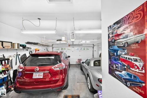 #20 9704 165 St Nw, Edmonton, AB - Indoor Photo Showing Garage