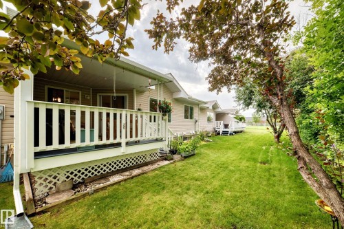 #20 9704 165 St Nw, Edmonton, AB - Outdoor