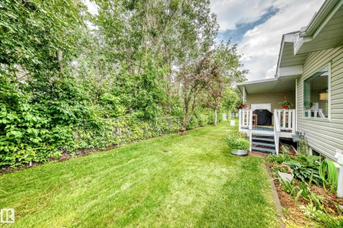 #20 9704 165 St Nw, Edmonton, AB - Outdoor