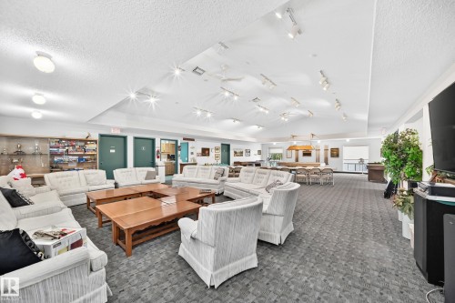 #20 9704 165 St Nw, Edmonton, AB - Indoor