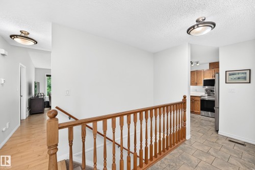 #20 9704 165 St Nw, Edmonton, AB - Indoor