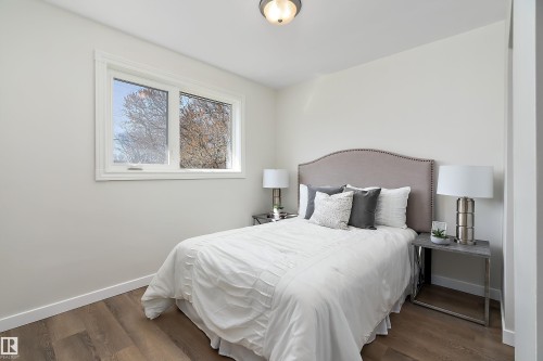 9747 66 Avenue Nw, Edmonton, AB - Indoor Photo Showing Bedroom