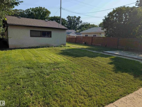There is lots of space for family members of all ages to enjoy. - 9747 66 Avenue Nw, Edmonton, AB - Outdoor