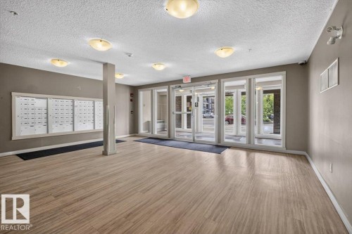 #204 18126 77 St Nw, Edmonton, AB - Indoor Photo Showing Other Room