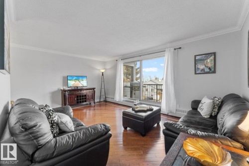 #307 911 10 St, Cold Lake, AB - Indoor Photo Showing Living Room