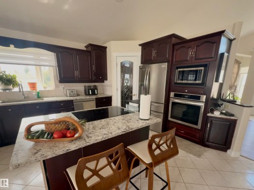 205 1 Avenue, Rural Wetaskiwin County, AB - Indoor Photo Showing Kitchen